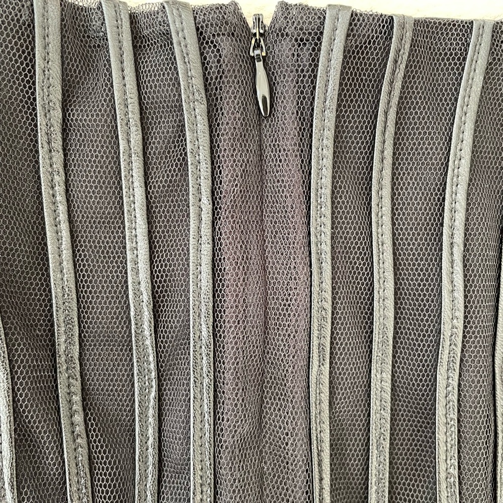 PARKER DRESS - Picture 7 of 9